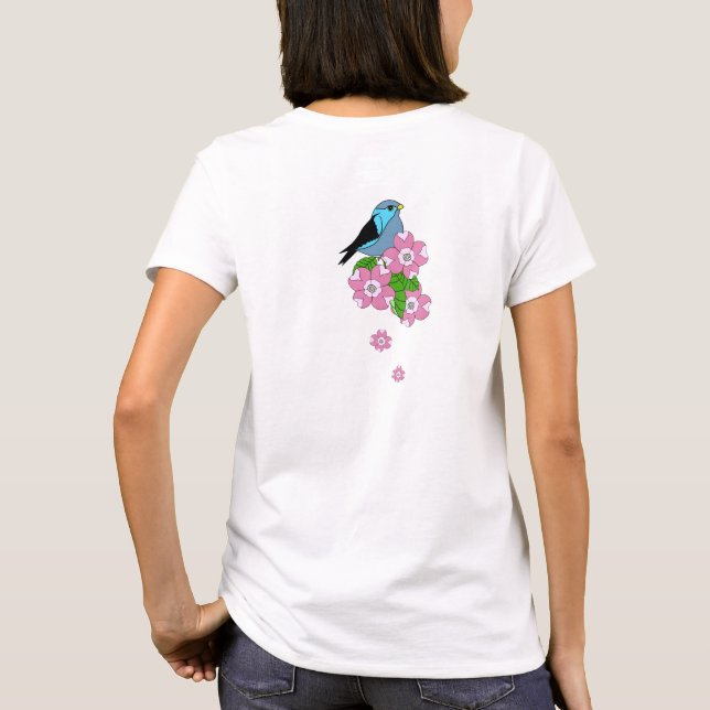 Camiseta Pájaro azul, flores folclóricas primaverales, fron (Reverso)