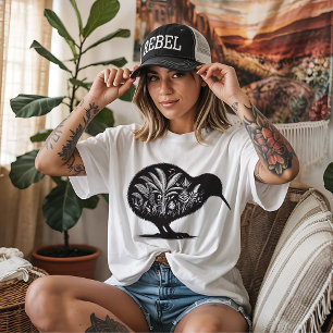 Camiseta Pájaro Kiwi con Plantas Nativas 