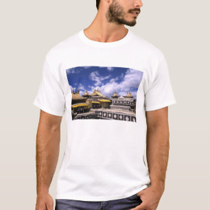 Camiseta Palacio de Potala en el interior con torres en el