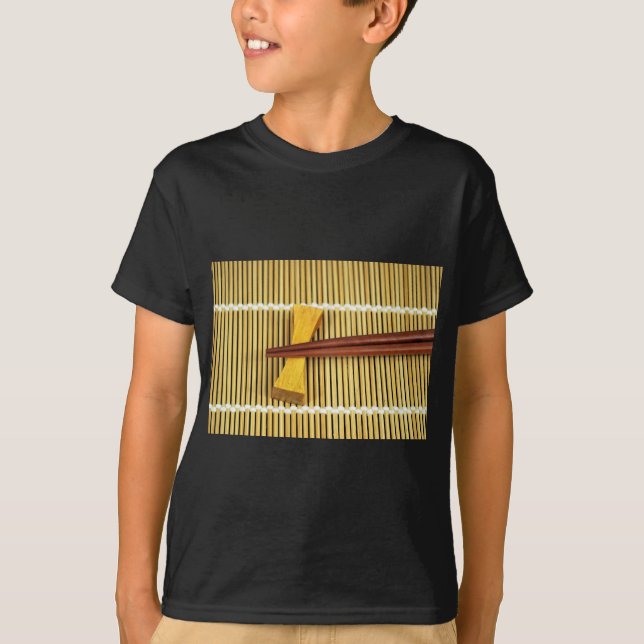 Camiseta Palillos de Sushi Sensei Masters Madera Bambú (Anverso)