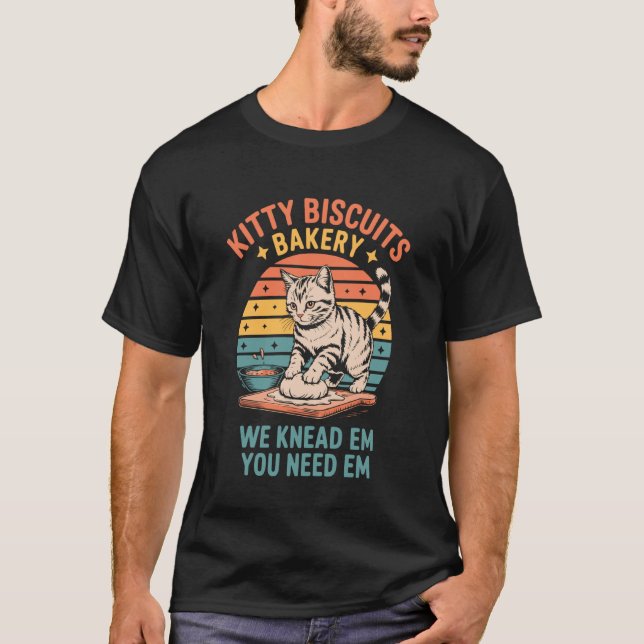 Camiseta Panadería Kitty Biscuits Los Amasamos Tú Los Neces (Anverso)