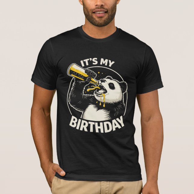 Camiseta Panda Bebiendo Cerveza en su Cumpleaños (Anverso)