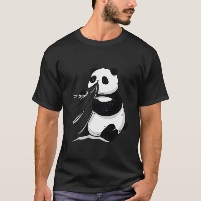 Camiseta Panda Blowing His Nose On Mom'S Table (Anverso)