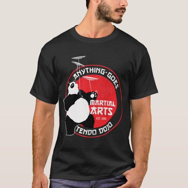 Camiseta Panda - Dojo de Artes Marciales de Cualquier Cosa  (Anverso)