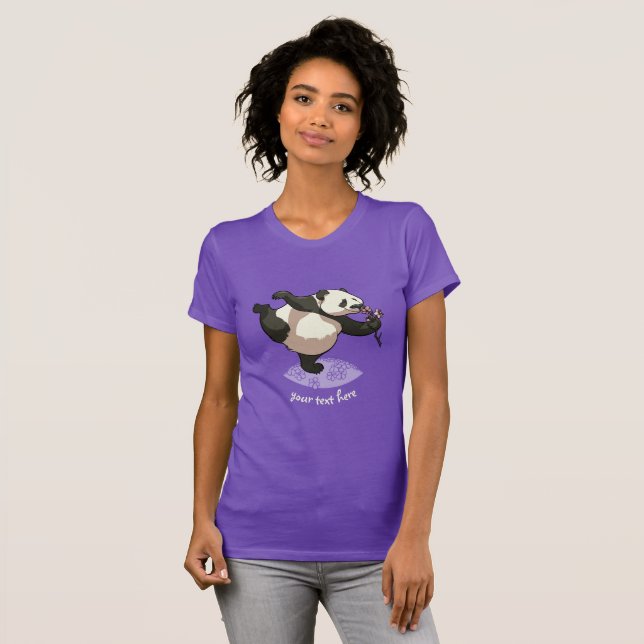 Camiseta Panda Feliz oliendo flores de cerezo con texto (Anverso completo)