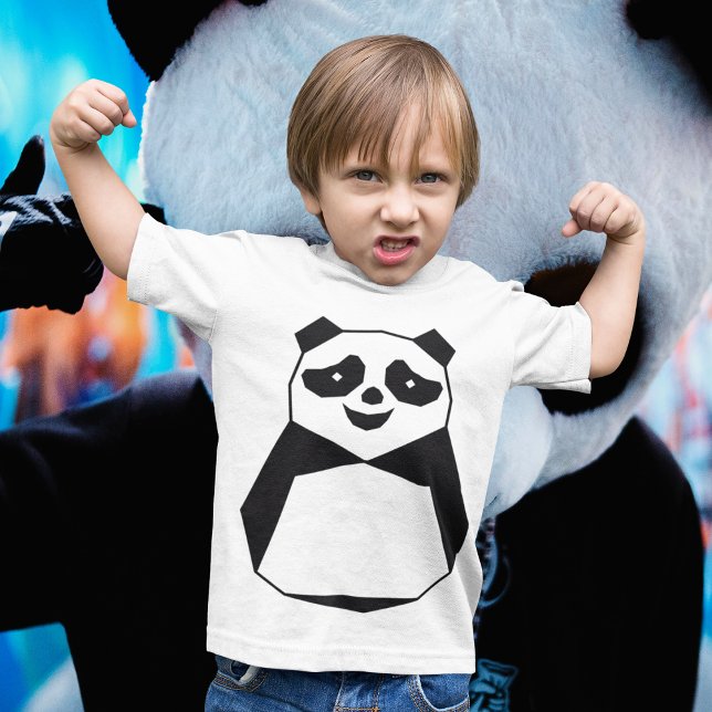 Camiseta Panda geométrica (Strong boy showing muscles wearing panda tshirt)
