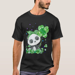 Camiseta Panda Llevando Estrellas De Shamrock El Día De San