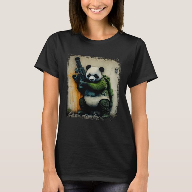 Camiseta Panda Warrior Holding Rocket Launcher Distressed W (Anverso)