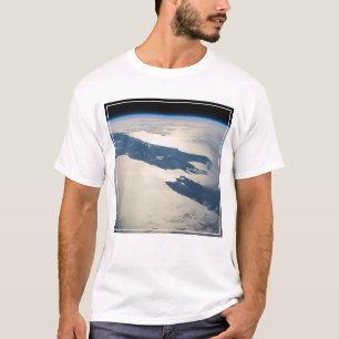 Camiseta Panorama Desde El Espacio Resaltando El Estrecho D