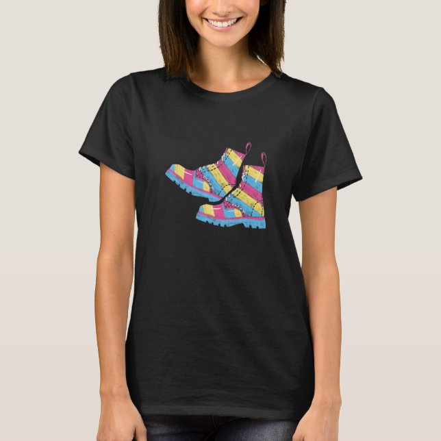 Camiseta Pansexual Boots Gay Love LGBTQ+ Estética (Anverso)