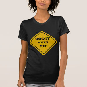 Camiseta pantanoso cuando es mojado