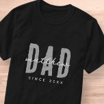 Camiseta Papá desde el 20XX Moderno Elegante Simple<br><div class="desc">Este diseño sencillo y moderno se compone de una tipografía de san serif.</div>