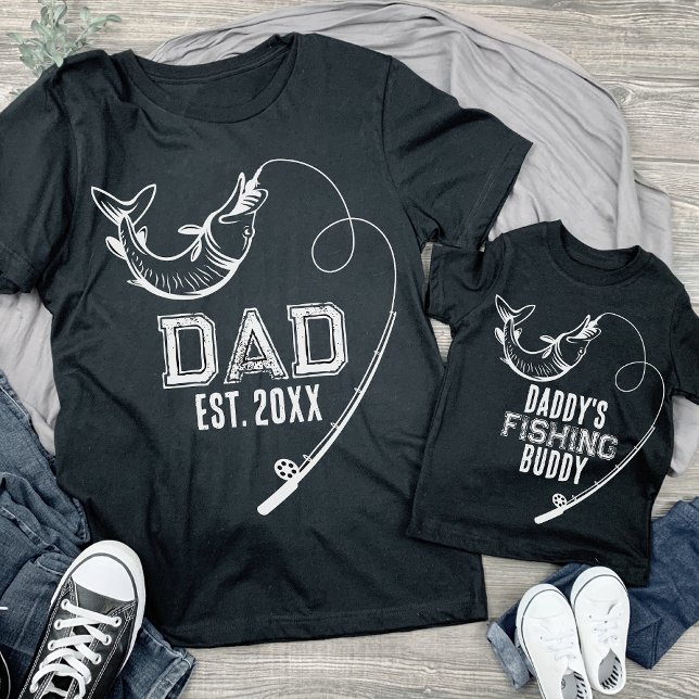 Camiseta Papá es padre de papá pescando peces que coquetean (Subido por el creador)