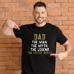 Camiseta Papa Man Myth Legend Coffee Addict Funny<br><div class="desc">La Camiseta del Día del Padre es divertida. Camiseta del día del padre gracioso con cita humorística: "Papá,  el hombre,  el mito,  la leyenda,  el café adicto". El texto está en la moderna tipografía en negrita.</div>