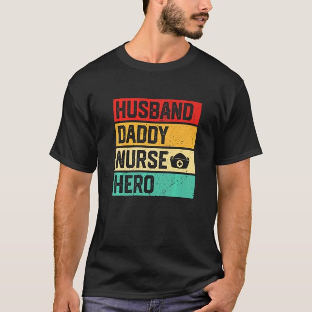 Camiseta Papá, marido retro, padre enfermero el día de los  (Anverso)