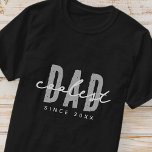 Camiseta Papá más frío desde el 20XX Preppy simple moderno<br><div class="desc">Este diseño sencillo y moderno se compone de una tipografía de san serif.</div>