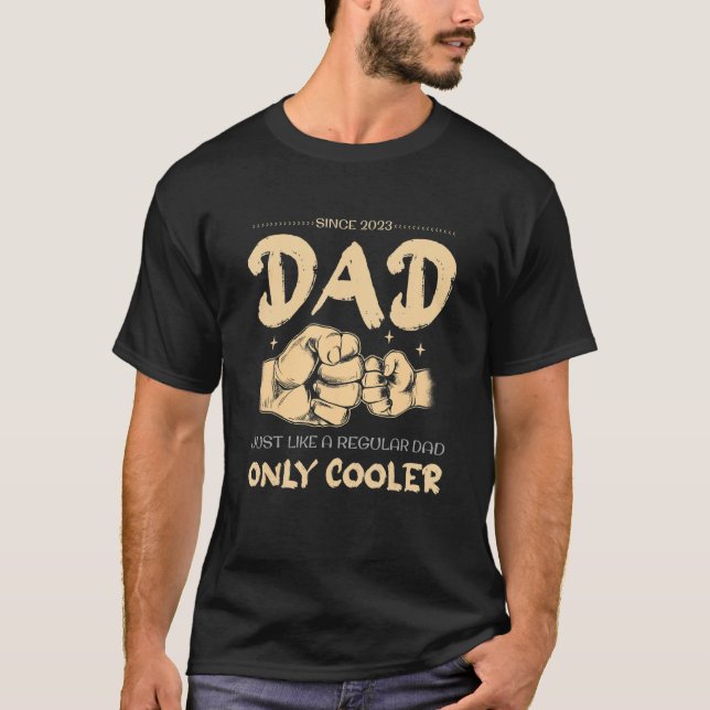 Camiseta Papá Noel desde 2023 - Como un papá común, solo (Anverso)