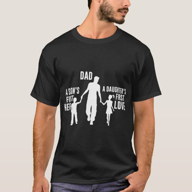Camiseta Papá un primer héroe de los hijos un primer papá (Anverso)