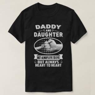 Camiseta Papá Y La Hija No Siempre Miran A Los Ojos Sino Al