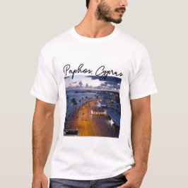 Camiseta Paphos, frente al mar por la noche, firma