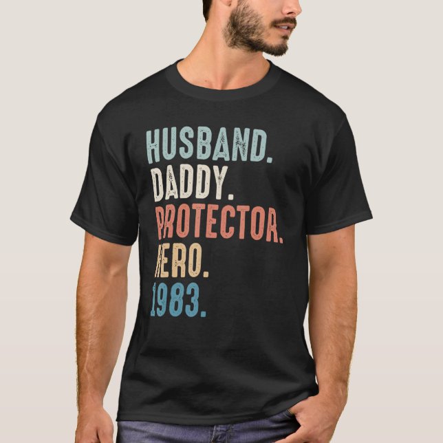 Camiseta Papi Esposo Héroe de Protector Mejor Papá Desde 19 (Anverso)
