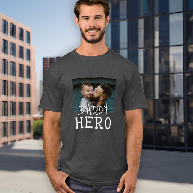 Camiseta Papi Hero Tipografía Blanca Papá Foto Gris (Subido por el creador)