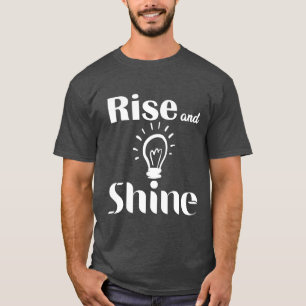 Camiseta para la tipografía en ascenso y brillante