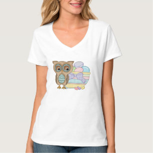 Camiseta para mujer del búho de Pascua del dibujo