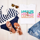 Camiseta para mujeres de Retro Lake Life<br><div class="desc">Diseño moderno para las mujeres que aman la vida lacustre,  o la novia para ser,  para fiestas de bacherlorette o destinos. La vida del lago se repite 3 veces en diferentes colores y tiene un ancla con corazón y cuerda.</div>