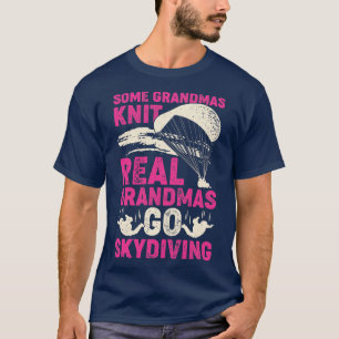 Camiseta Parachuting Skydiving Grandma Gift 