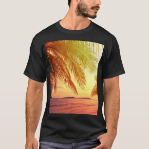 Camiseta Paraíso de Playa Tropical: Paisaje Sereno.