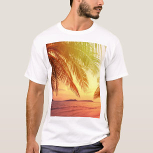 Camiseta Paraíso de playa tropical: paisaje sereno.