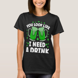Camiseta Parece Que Necesito Una Cerveza Irlandesa Tomando 