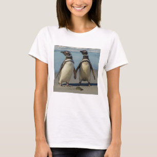 Camiseta Pareja de pingüinos en la playa