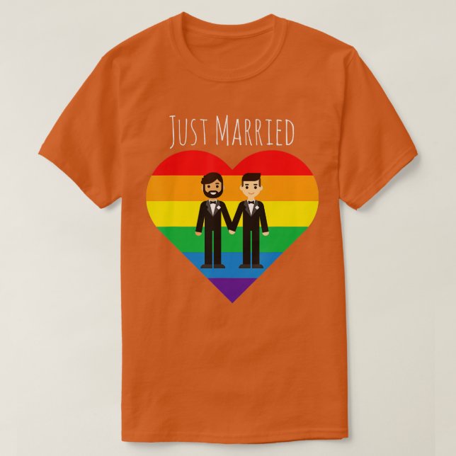 Camiseta Pareja gay se acaba de casar con un regalo de Boda (Diseño del anverso)