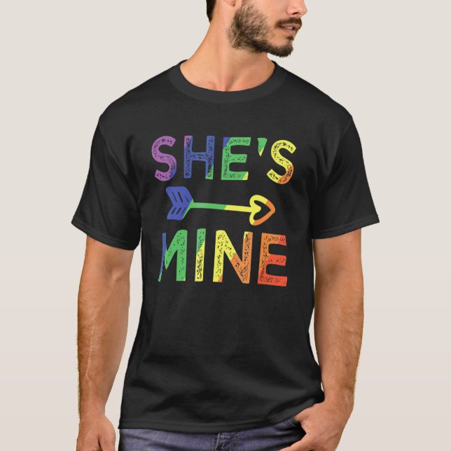 Camiseta Pareja lesbiana que está haciendo el juego de mina (Anverso)