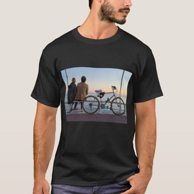 Camiseta Pareja romántica junto al río Saba (Anverso)