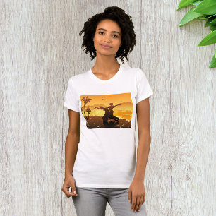 Camiseta Pareja Tropical Bailando en la Playa del Atardecer
