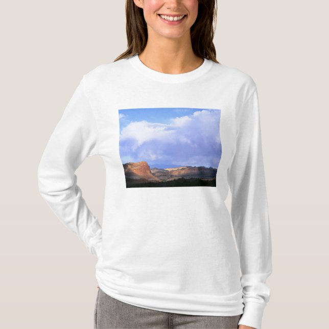 Camiseta Parque Nacional Capitol Reef, Utah. EE. UU. Cúmulo (Anverso)