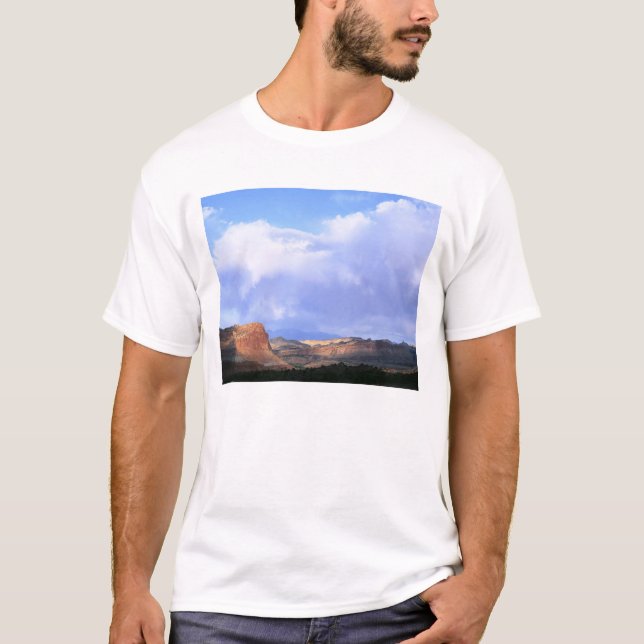 Camiseta Parque Nacional Capitol Reef, Utah. EE.UU. Cumulus (Anverso)
