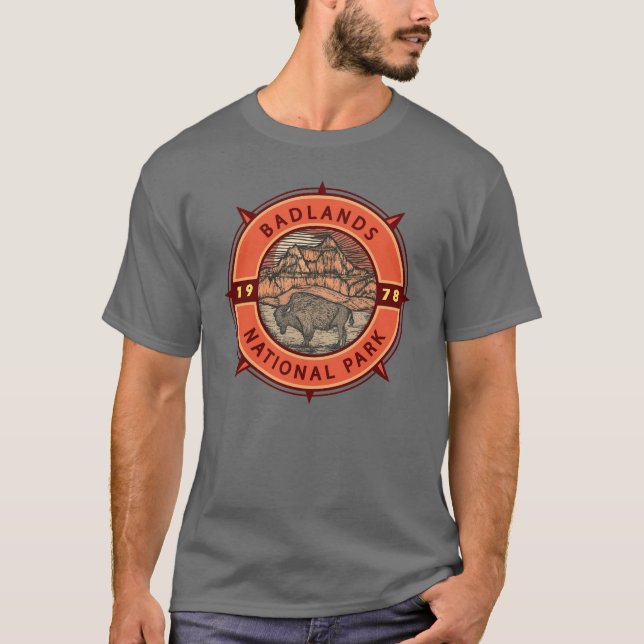 Camiseta Parque nacional de Badlands Brújula retro de búfal (Anverso)