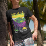Camiseta Parque nacional de Haleakala, Vintage con problema<br><div class="desc">Diseño artístico vectorial de Haleakala. El parque lleva el nombre de Haleakalā,  un volcán inactivo dentro de sus límites.</div>