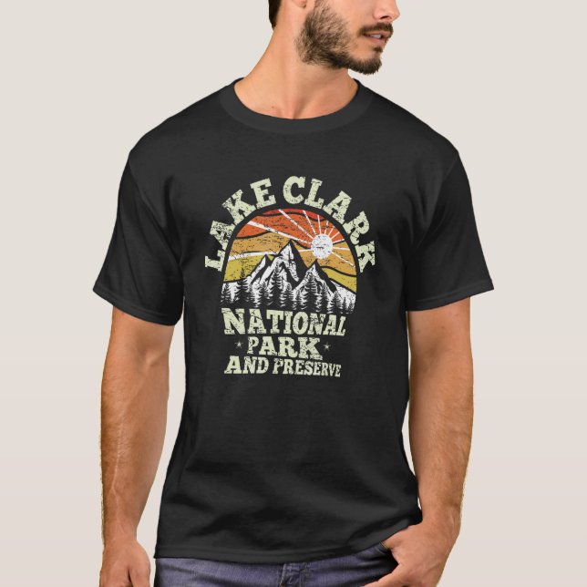 Camiseta Parque nacional Retro US Alaska 1980 Lake Clark y (Anverso)
