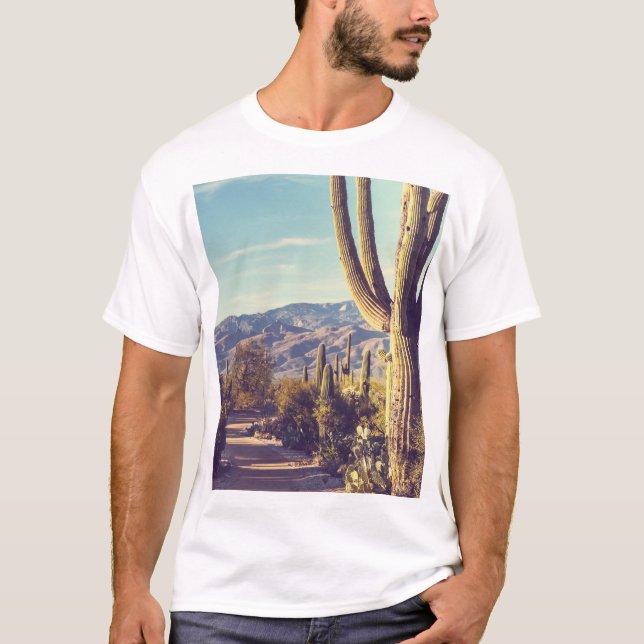 Camiseta Parque Nacional Saguaro, representación escénica. (Anverso)