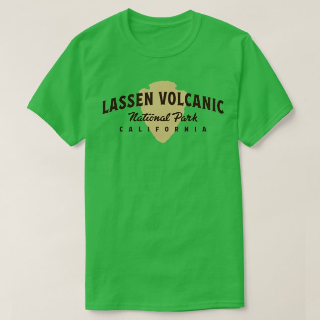 Camiseta Parque Nacional Volcánico de Lassen Arqueado Texto (Diseño del anverso)