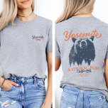 Camiseta Parque nacional Yosemite Retro Bear Negro de Calif<br><div class="desc">¿Listo para embarcarse en su próxima aventura al aire libre? Esta camiseta del Parque Nacional Yosemite es una elección perfecta. Con un audaz oso negro y pintoresco paisaje forestal, esta camisa le inspirará a explorar y abrazar la naturaleza. Descansa tu explorador interior y no te pierdas esta oportunidad de llevar...</div>