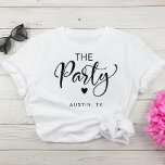 Camiseta Partido Cute Nashville Bachelorette<br><div class="desc">Camiseta de la fiesta de la soltera de Cute Bride con "El Fiesta" en un guión de moda con corazón y "Nashville,  TN" en una simple tipografía moderna. Puede cambiar el destino del fiesta y el color de la camiseta. Una camiseta "Esposa del Fiesta" está disponible para la novia.</div>