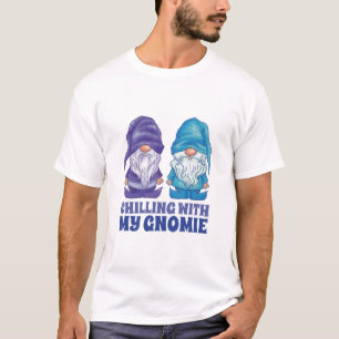 Camiseta Pasando el rato con mi gnomo Arte de gnomo lindo