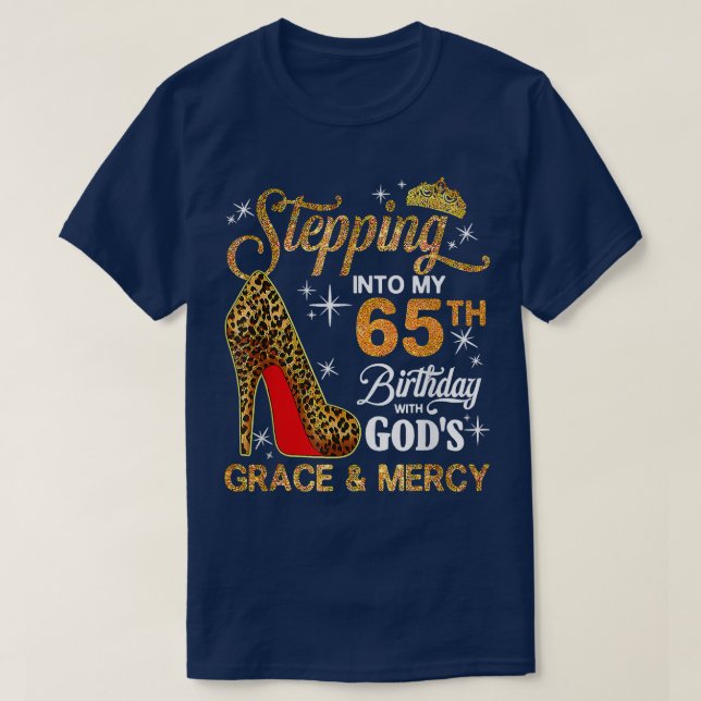 Camiseta Pasar A Mi 65º Cumpleaños Con Gracia De Los Dioses (Diseño del anverso)