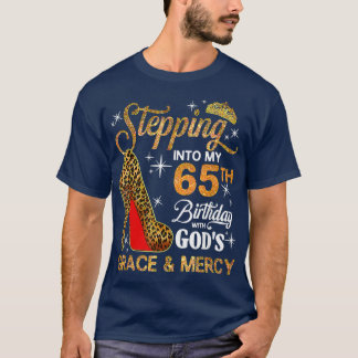 Camiseta Pasar A Mi 65º Cumpleaños Con Gracia De Los Dioses